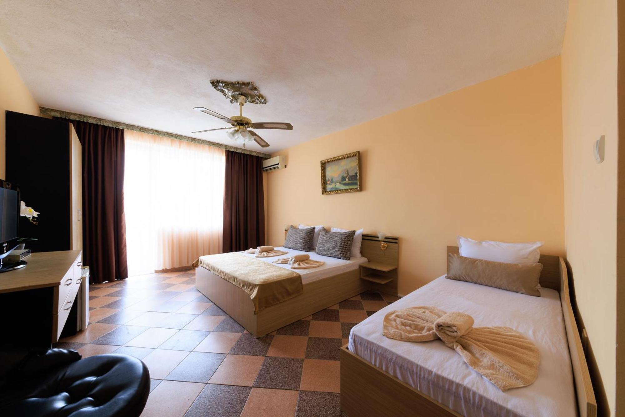 Hotel Angy Sables d'or Extérieur photo