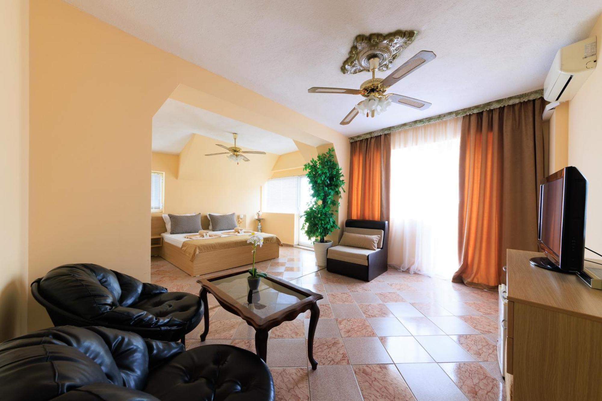 Hotel Angy Sables d'or Extérieur photo