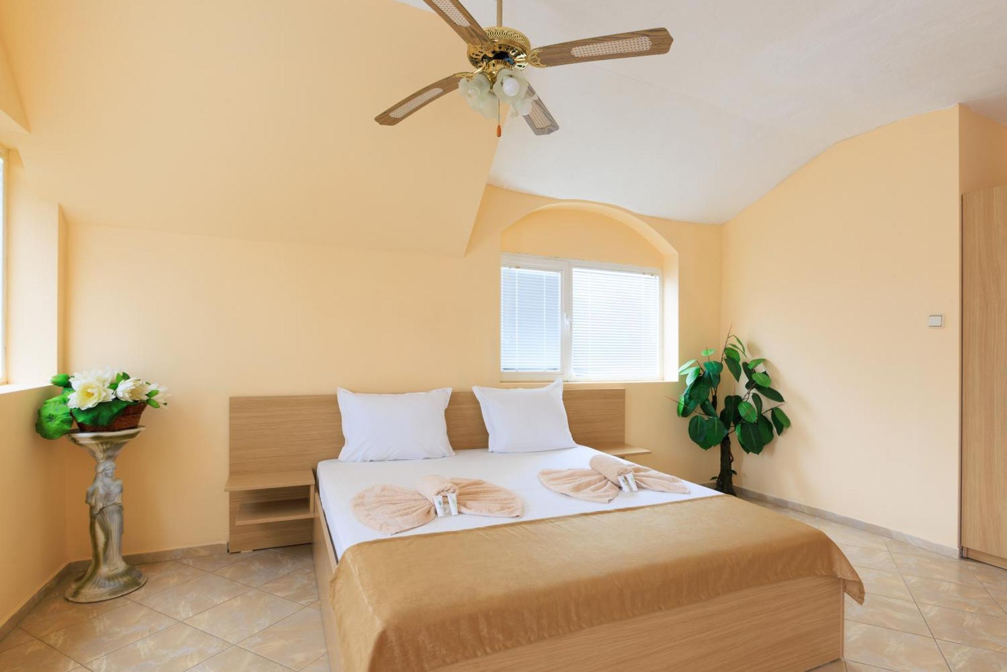 Hotel Angy Sables d'or Extérieur photo