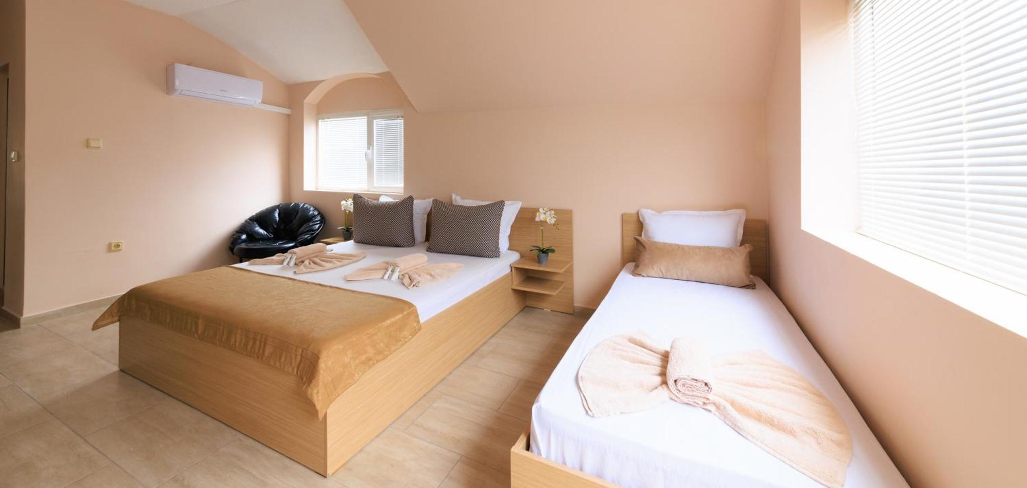 Hotel Angy Sables d'or Extérieur photo