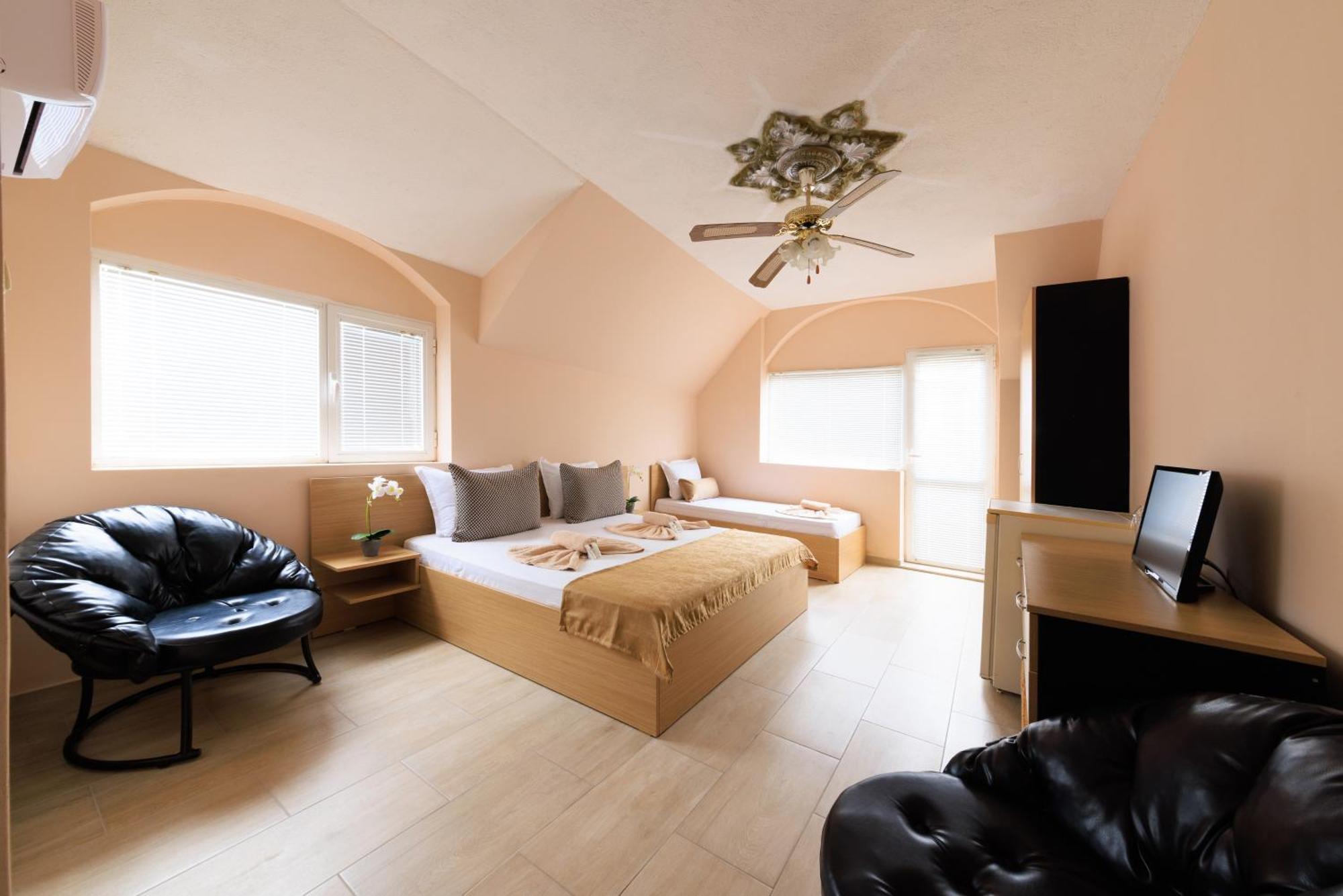 Hotel Angy Sables d'or Extérieur photo