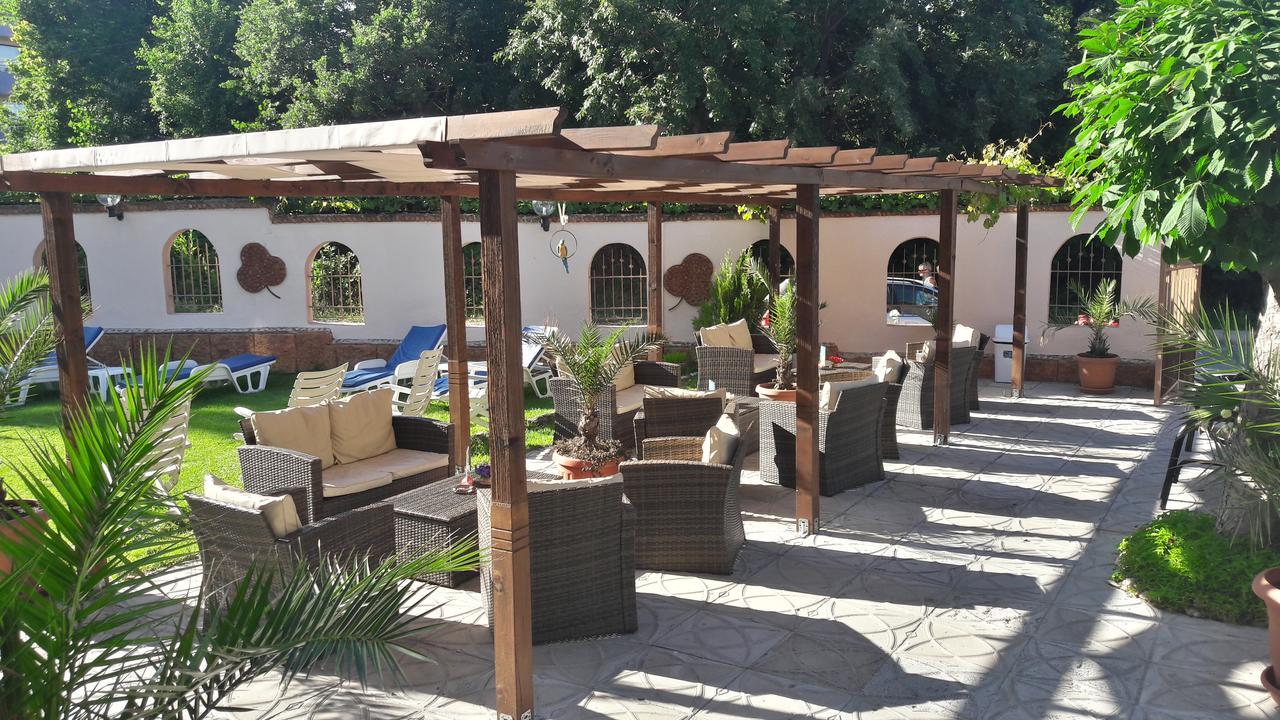 Hotel Angy Sables d'or Extérieur photo